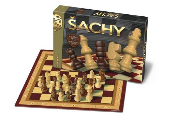 Bonaparte Šachy dřevěné figurky společenská hra v krabici