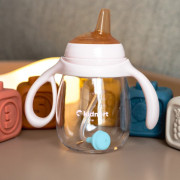 Kojenecká lahev Jordbaer 300 ml 6 m+ Kidnort