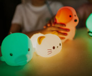 LED silikonová noční lampička Rgb se zvukem - kočička Mary's