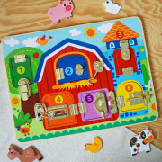 Activity Board se zámky Farma