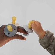 Colour anatomické dudlíky z přírodního kaučuku 2 ks 0 - 6 m Bibs