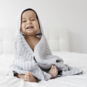 Mušelínová osuška Blenker s kapucí 100x70 cm KipKep