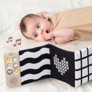 Knížka pro nejmenší se zvuky Taf Toys