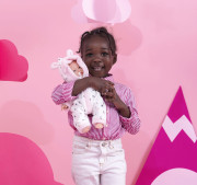 Realistická panenka miminko s měkkým látkovým tělem 32 cm Little baby Llorens