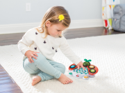 Hudební beruška Alphabet & Colors Infantino