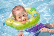 Plavací nákrčník Flipper zelený od 0 měsíců