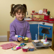 Dřevěný set na pečení dortíčků Melissa & Doug