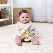 Hračka mazlíček s kousátkem zajíček Cozy Sylvi™ 0 m+ Ingenuity