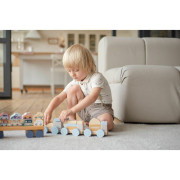 Duhový vláček s dvěma vagony - dřevěná skládačka 15 dílů Cubika