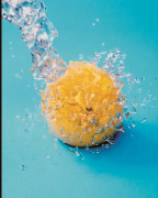 Sportovní míč Resistant 20 cm žlutý Androni 