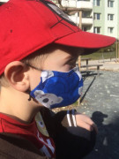 Látková respirační rouška - maska pro děti 7 - 12 let s kapsičkou modrá koala