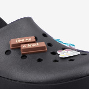 Amulety - ozdoby na boty Amuletz Too cool for school mix Coqui