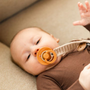 Pletený klip na dudlík BIBS 