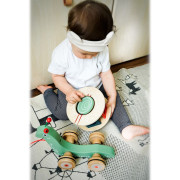 Tahací motorický šnek s tvary small foot