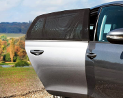 Sluneční clona do auta navlékací 2 ks