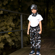 Rostoucí tepláky EasyFit Game on černé Esito