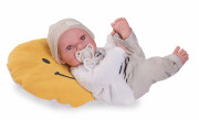 Realistická panenka miminko s celovinylovým tělem 42 cm Erika 50423 Antonio Juan