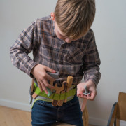 Playful Wood dřevěný opasek s nářadím 11 ks