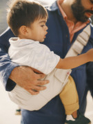 Nosítko Upsie sling nosítko Ergobaby 