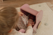 Kočárek pro panenky dřevěný s peřinkou Pink Little Dutch