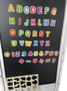 Rostoucí učící věž Kočka se skluzavkou a tabulí 2Kids Toys 