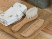 Dětský hřeben a kartáč dřevěný Little Ducth