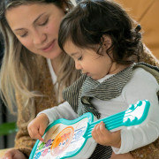 Hračka hudební dřevěná ukulele Magic Touch Hape 6 m+ Baby Einstein