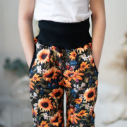 Rostoucí softshellové kalhoty Slunečnice černé Esito