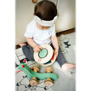 Tahací motorický šnek s tvary small foot