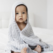 Mušelínová osuška Blenker s kapucí 100x70 cm KipKep