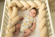 Mušelínový mantinel cop 200 cm Babymatex – chránič do postýlky Pískový