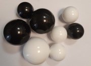 Sada míčků na koupání 8 ks Farlin černo-bílé