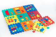 Pěnové puzzle podložka Počítání 30 x 30 cm