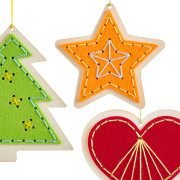 Kreativní sada Vyšívaná dekorace Srdce, hvězda a stromeček Haba 