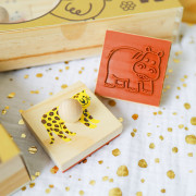 Dřevěná razítka s držákem Savana 9 ks