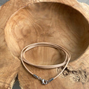 Béžová zaplétaná šňůrka 114 cm