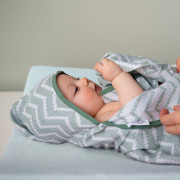 Mušelínová osuška Blenker s kapucí 100x70 cm KipKep