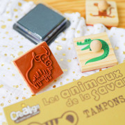 Dřevěná razítka s držákem Savana 9 ks