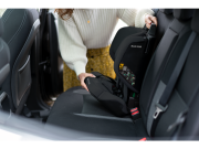 Půjčení cestovní autosedačky Nomad Plus 2025 (palubní zavazadlo)