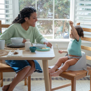 Podsedák na jídelní židličku My Spot™ 6 m+, do 15 kg Ingenuity