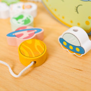 Balanční hračka a provlékání Vesmír 2v1