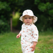 Dívčí bílý klobouk mušelín Motýlek Esito