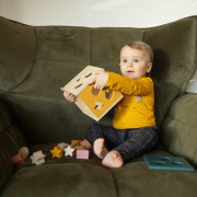 Hračka dřevěná třídící Gravity Wood of Mars 12 m+ Petite&Mars