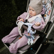 Edukační závěsná hračka Carrot and Hop Babyono