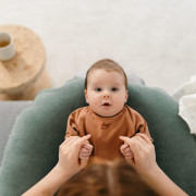 Buddy multifunkční kojící polštář Doomoo