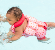 Dětská plovací vesta Early Years Swim Vest Strawberry Field