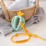 Univerzální silikonová šňůrka Saro Baby