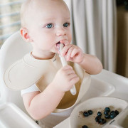 Silikonová lžička 6 m+ Babyono