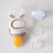 Set na krmení Fruit Feeder 4v1