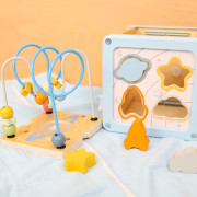 Kostka s aktivitami Vesmír